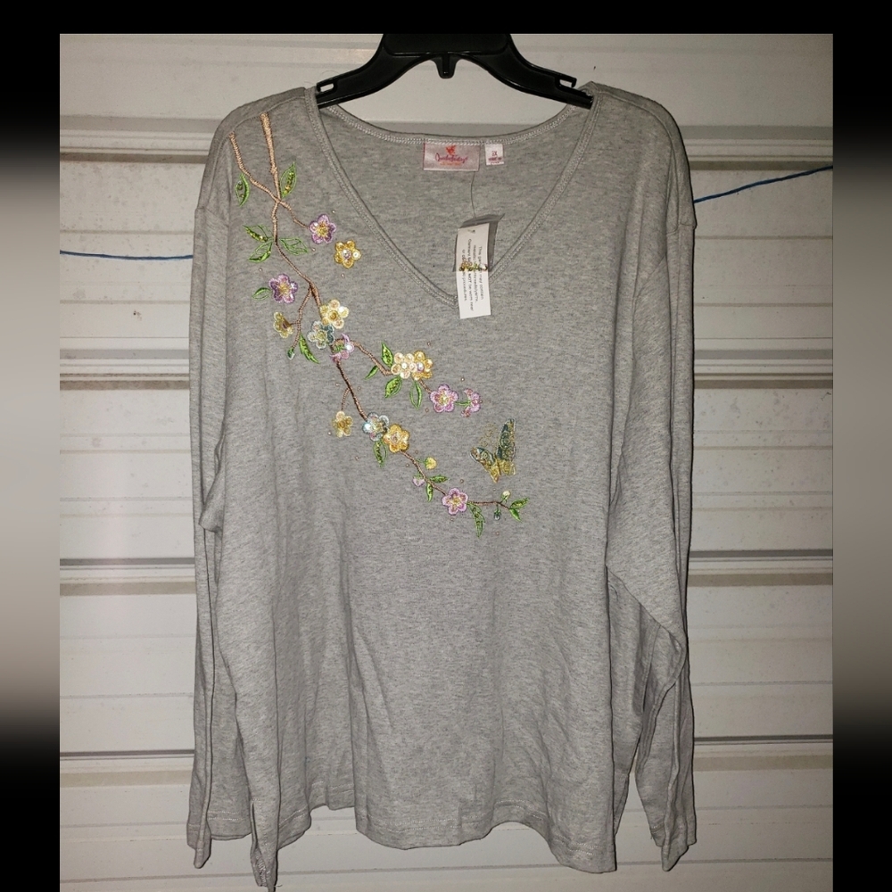 3x Plus Size New Embroidered Floral V-Neck Top Gray Knit Pretty